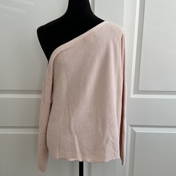 NWOT Treasure & Bond off the shoulder sweater - Picture 3 of 4